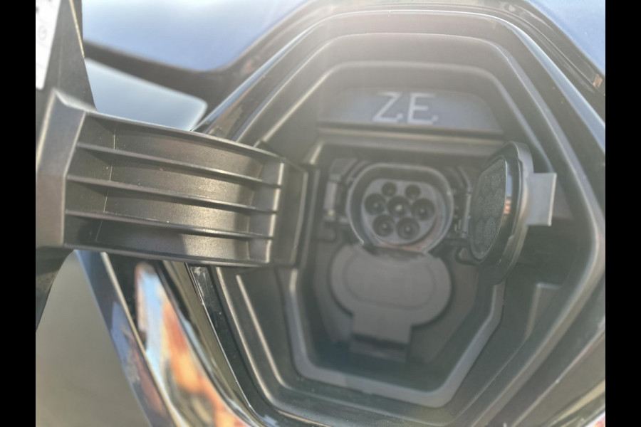 Renault ZOE R110 Life 52 kWh KOOPACCU | 3 FASE LADER | STOELVERWARMING | CLIMATE CONTROL | FULL LED |  APPLE / ANDROID CARPLAY | PAS 25000KM ! | RIJKLAAR GELEVERD MET 12 MND BOVAG GARANTIE |