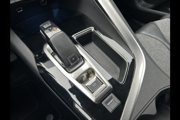 Peugeot 3008 1.2 130pk Automaat Allure Navi, Carplay, Trekhaak, Camera