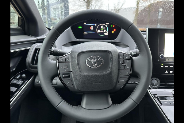 Toyota Bz4x Active 71 kWh 3 FASE| NIEUWE AUTO!!| 10 JAAR VOLLEDIGE FABRIEKSGARANTIE TOYOTA!| WARMTEPOMP| ADAPTIVE CRUISE| ACHTERUITRIJ CAMERA|