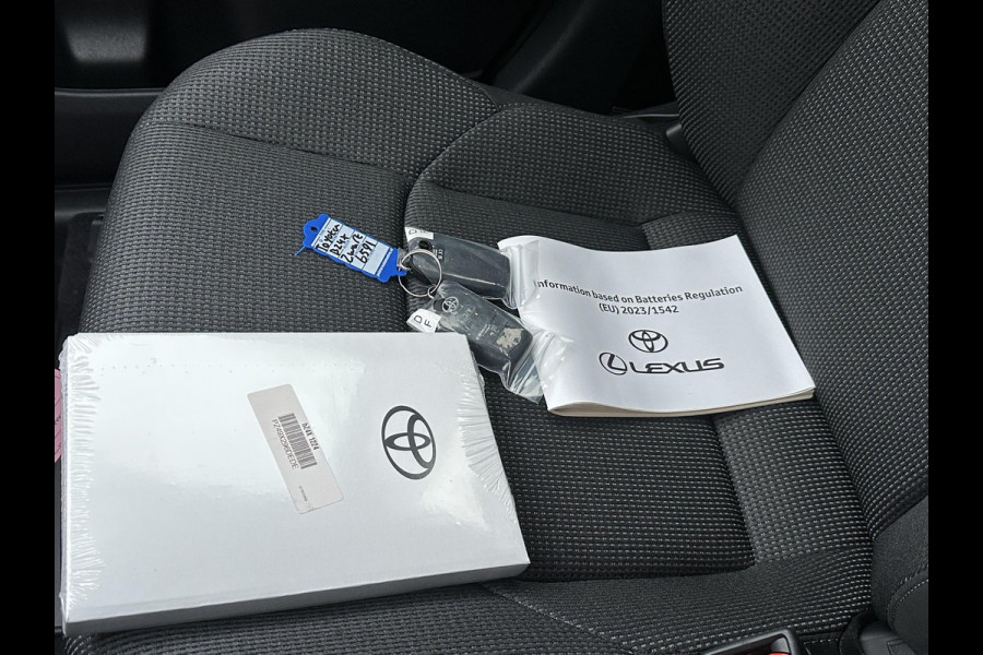 Toyota Bz4x Active 71 kWh 3 FASE| NIEUWE AUTO!!| 10 JAAR VOLLEDIGE FABRIEKSGARANTIE TOYOTA!| WARMTEPOMP| ADAPTIVE CRUISE| ACHTERUITRIJ CAMERA|