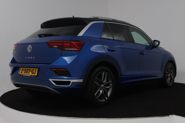 Volkswagen T-Roc 1.5 TSI Sport Business R (PANORAMADAK, STOEL/STUUR VERWARMING, DIGITALE COCKPIT, ACHTERUITRIJCAMERA)