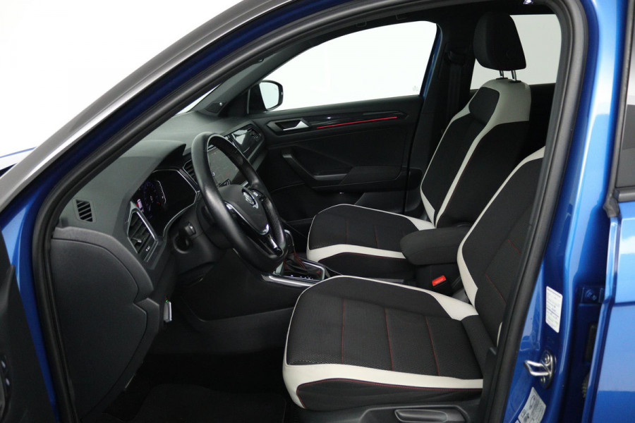 Volkswagen T-Roc 1.5 TSI Sport Business R (PANORAMADAK, STOEL/STUUR VERWARMING, DIGITALE COCKPIT, ACHTERUITRIJCAMERA)