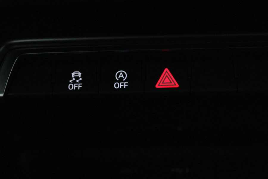 Audi A3 Sportback 30 TFSI Advanced edition (LANE-ASSIST, PARKEERSENSOREN, CRUISE CONTROL ADAPTIEF, DIGITALE COCKPIT, AUTOMAAT)