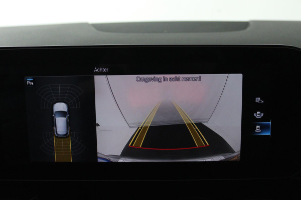 Mercedes-Benz GLA 180 Business Solution Luxury (SFEERVERLICHTING, STOELVERWARMING, CRUISE CONTROL, ACHTERUITRIJCAMERA)