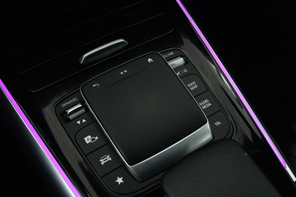 Mercedes-Benz GLA 180 Business Solution Luxury (SFEERVERLICHTING, STOELVERWARMING, CRUISE CONTROL, ACHTERUITRIJCAMERA)