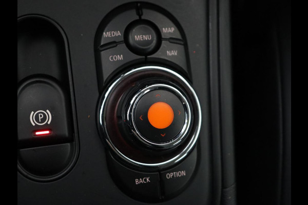 MINI Countryman 1.5 One Business Edition | Harman/Kardon | Carplay | Full LED | Keyless | Navigatie | Park Assist | Half leder | Climate control | Cruise control