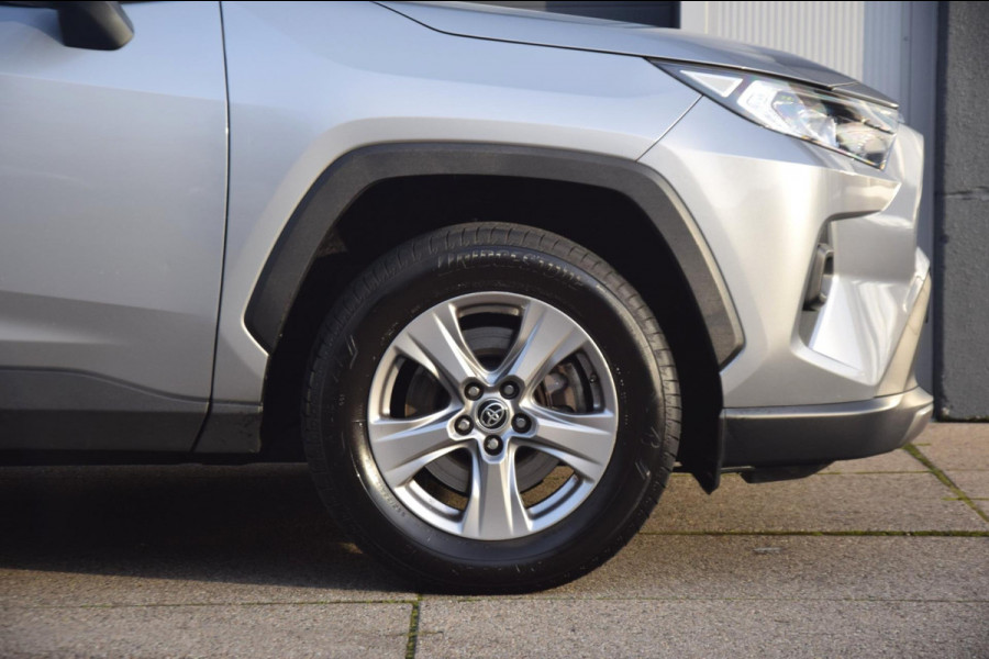 Toyota RAV4 2.0 VVT-iE Active 2000KG trekgewicht! TREKHAAK/APPLE CARPLAY/LED KOPLAMPEN