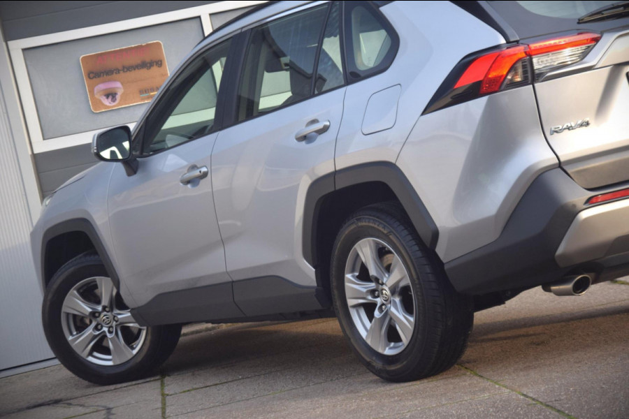 Toyota RAV4 2.0 VVT-iE Active 2000KG trekgewicht! TREKHAAK/APPLE CARPLAY/LED KOPLAMPEN
