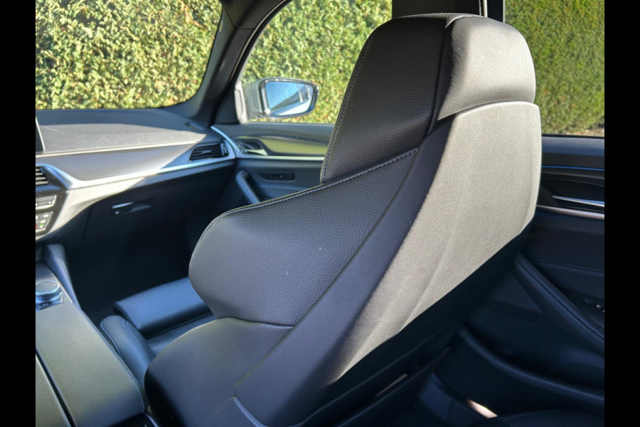 BMW 5 Serie Touring 530e xDrive BusinessEditionPlus Laser Schaalstoelen HUD !!NIEUWBINNEN!!