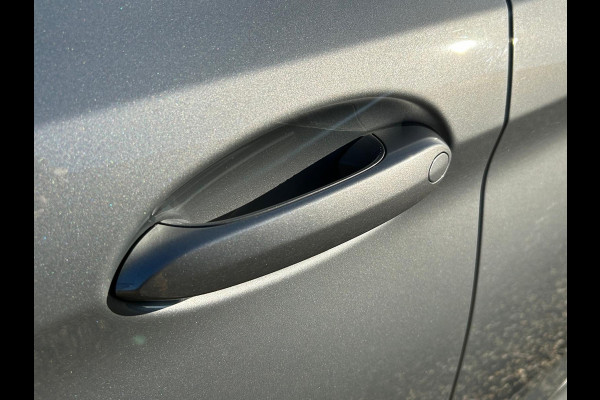 BMW 5 Serie Touring 530e xDrive BusinessEditionPlus Laser Schaalstoelen HUD !!NIEUWBINNEN!!