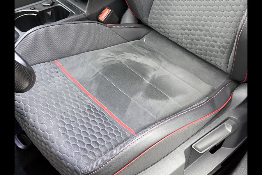 Volkswagen Golf 2.0 TSI GTI Clubsport (Panoramadak, Carplay, Camera, StoelV, SfeerV, Adapt cruise, Etc)