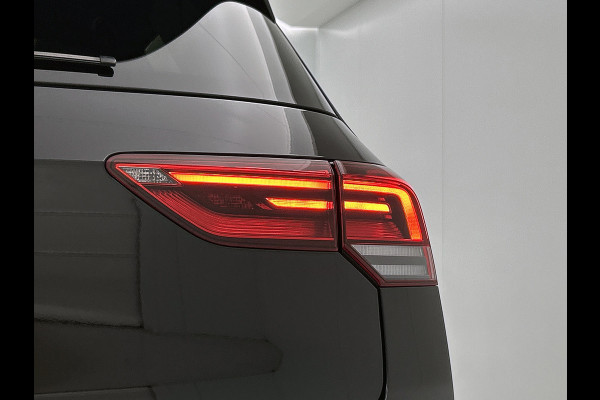 Volkswagen Golf 2.0 TSI GTI Clubsport (Panoramadak, Carplay, Camera, StoelV, SfeerV, Adapt cruise, Etc)