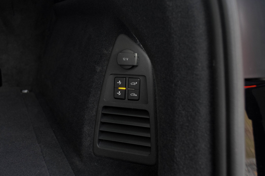 Volkswagen Touareg 3.0 TSi eHybrid 4MOTION / Puglia/ Adaptive Cruise Control/ Trekhaak/ Panoramadak/