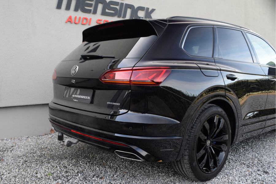 Volkswagen Touareg 3.0 TSi eHybrid 4MOTION / Puglia/ Adaptive Cruise Control/ Trekhaak/ Panoramadak/