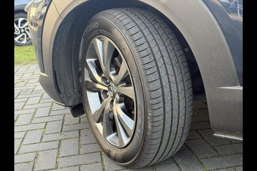 Mazda CX-30 Skyactiv-X 180pk Automaat Luxury | Eerste eigenaar, Trekhaak, Bose, 360 Camera, Leer, Dodehoekherkenning, Stoelverwarming