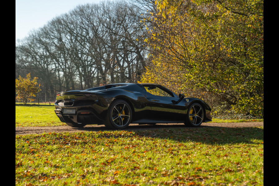 Ferrari 296 GTS 3.0 V6 | Racing Seats | Lift | JBL | Camera
