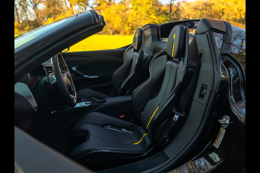 Ferrari 296 GTS 3.0 V6 | Racing Seats | Lift | JBL | Camera