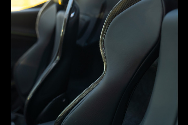 Ferrari 296 GTS 3.0 V6 | Racing Seats | Lift | JBL | Camera