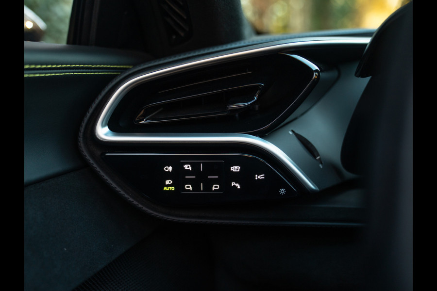 Ferrari 296 GTS 3.0 V6 | Racing Seats | Lift | JBL | Camera