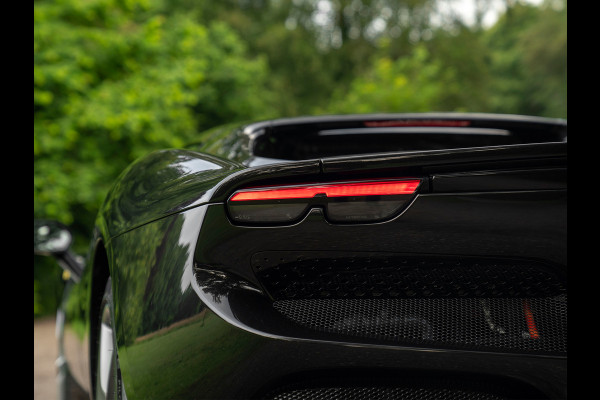 Ferrari 296 GTB 3.0 V6 | Lift | CarPlay | Racing Seats | Adapt. koplampen