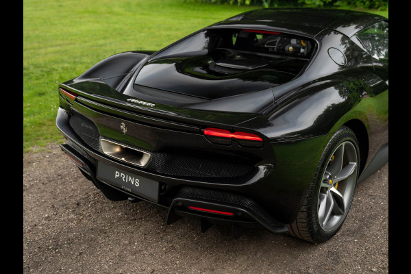 Ferrari 296 GTB 3.0 V6 | Lift | CarPlay | Racing Seats | Adapt. koplampen