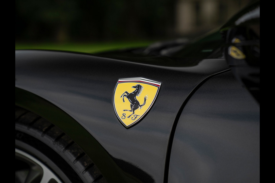 Ferrari 296 GTB 3.0 V6 | Lift | CarPlay | Racing Seats | Adapt. koplampen