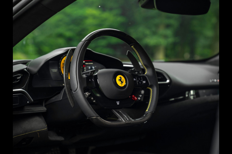Ferrari 296 GTB 3.0 V6 | Lift | CarPlay | Racing Seats | Adapt. koplampen
