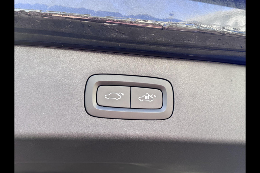 Lynk & Co 01 1.5 VAN: €26.900,- VOOR: €23.770,- UW EINDEJAARSVOORDEEL: €3.130,-| PHEV PLUG-IN HYBRIDE | COMPLETE AUTO | ELEKTRISCH PANORAMADAK | FULL OPTIONS | LYNK & CO GARANTIE T/M 3-2027 | RIJKLAAR GELEVERD | BTW VERREKENBAAR