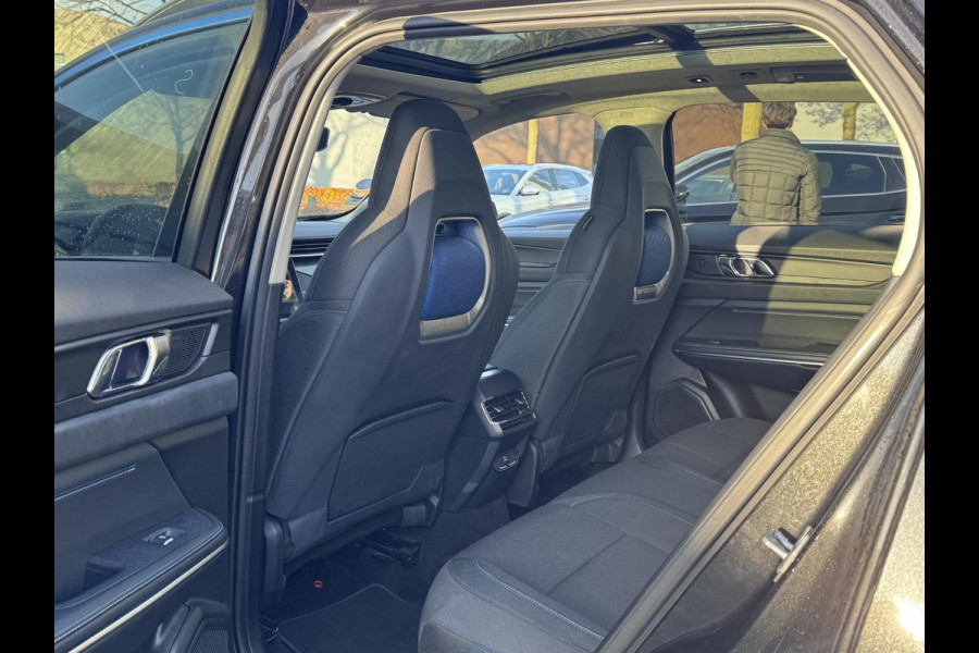 Lynk & Co 01 1.5 VAN: €26.900,- VOOR: €23.770,- UW EINDEJAARSVOORDEEL: €3.130,-| PHEV PLUG-IN HYBRIDE | COMPLETE AUTO | ELEKTRISCH PANORAMADAK | FULL OPTIONS | LYNK & CO GARANTIE T/M 3-2027 | RIJKLAAR GELEVERD | BTW VERREKENBAAR