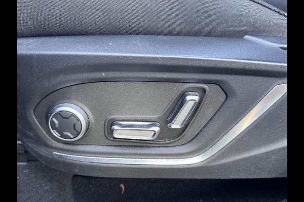 Lynk & Co 01 1.5 VAN: €26.900,- VOOR: €23.770,- UW EINDEJAARSVOORDEEL: €3.130,-| PHEV PLUG-IN HYBRIDE | COMPLETE AUTO | ELEKTRISCH PANORAMADAK | FULL OPTIONS | LYNK & CO GARANTIE T/M 3-2027 | RIJKLAAR GELEVERD | BTW VERREKENBAAR