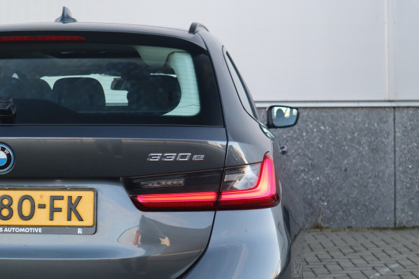 BMW 3 Serie Touring 330e xDrive Business Edition Plus Pano dak / Laser / Sportstoelen / Leder /