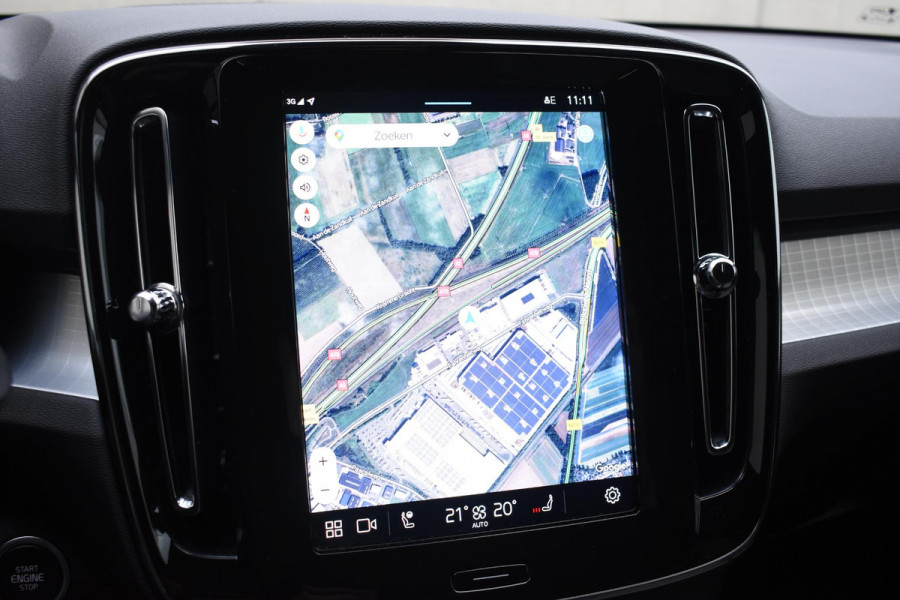 Volvo XC40 B4 211PK Automaat Plus Dark / Navigatie / Adaptive Cruise / Harman Kardon / Stuur- & Stoelverwarming / Elektrische achterklep / Achteruitrijcamera / Elektrische stoelverst. met geheugen