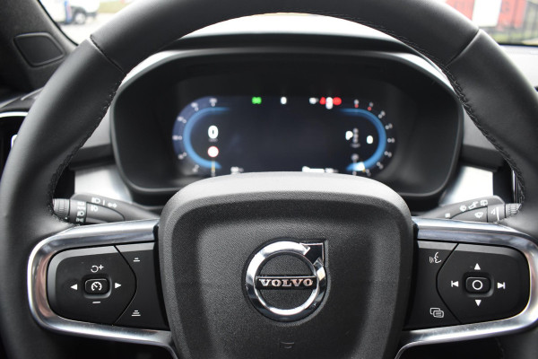 Volvo XC40 B4 211PK Automaat Plus Dark / Navigatie / Adaptive Cruise / Harman Kardon / Stuur- & Stoelverwarming / Elektrische achterklep / Achteruitrijcamera / Elektrische stoelverst. met geheugen