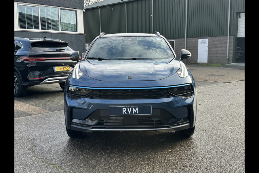 Lynk & Co 01 1.5 VAN: €30.900,- VOOR: €28.440,- UW EINDEJAARSVOORDEEL: €2.460,- | 11.000KM! PHEV PLUG-IN HYBRIDE | COMPLETE AUTO / ZWARTE HEMEL | ELEKTRISCH PANORAMADAK | FULL OPTIONS | LYNK & CO GARANTIE T/M 4-2028 | RIJKLAAR GELEVERD | BTW VERREKENBAAR