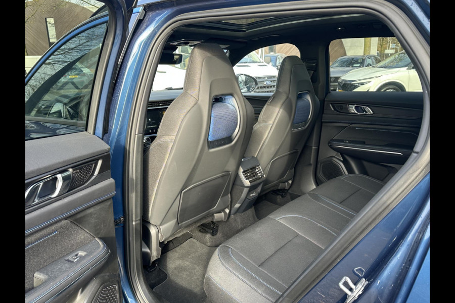 Lynk & Co 01 1.5 VAN: €30.900,- VOOR: €28.440,- UW EINDEJAARSVOORDEEL: €2.460,- | 11.000KM! PHEV PLUG-IN HYBRIDE | COMPLETE AUTO / ZWARTE HEMEL | ELEKTRISCH PANORAMADAK | FULL OPTIONS | LYNK & CO GARANTIE T/M 4-2028 | RIJKLAAR GELEVERD | BTW VERREKENBAAR