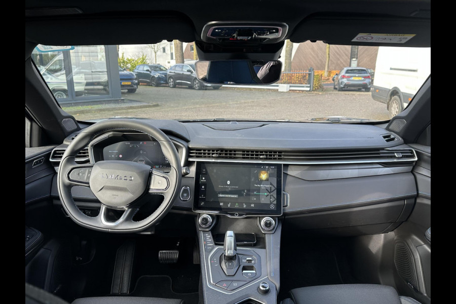 Lynk & Co 01 1.5 VAN: €30.900,- VOOR: €28.440,- UW EINDEJAARSVOORDEEL: €2.460,- | 11.000KM! PHEV PLUG-IN HYBRIDE | COMPLETE AUTO / ZWARTE HEMEL | ELEKTRISCH PANORAMADAK | FULL OPTIONS | LYNK & CO GARANTIE T/M 4-2028 | RIJKLAAR GELEVERD | BTW VERREKENBAAR