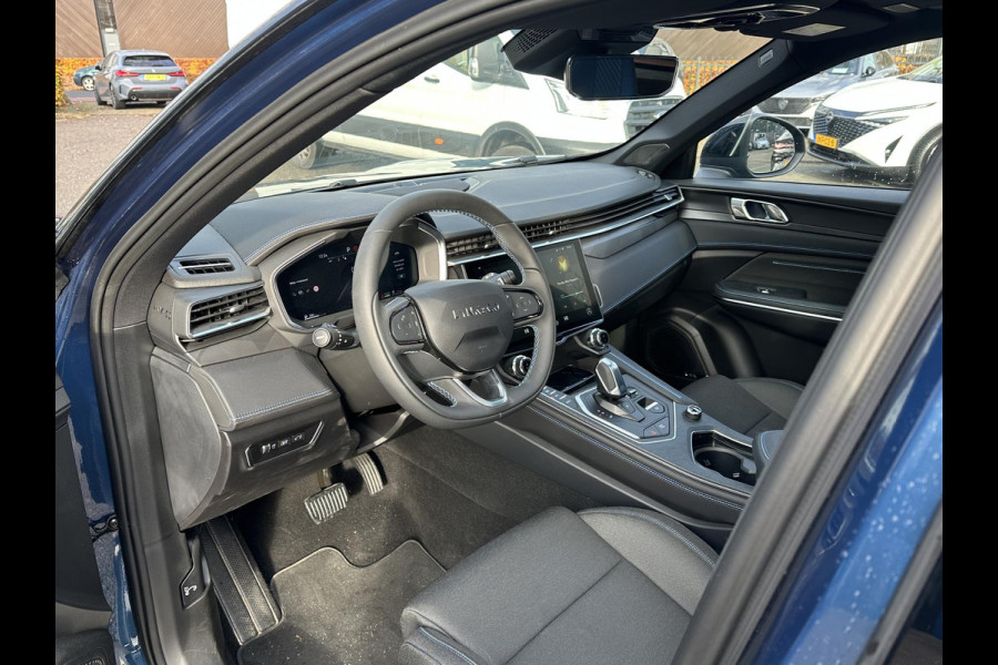 Lynk & Co 01 1.5 VAN: €30.900,- VOOR: €28.440,- UW EINDEJAARSVOORDEEL: €2.460,- | 11.000KM! PHEV PLUG-IN HYBRIDE | COMPLETE AUTO / ZWARTE HEMEL | ELEKTRISCH PANORAMADAK | FULL OPTIONS | LYNK & CO GARANTIE T/M 4-2028 | RIJKLAAR GELEVERD | BTW VERREKENBAAR