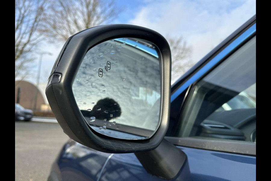 Lynk & Co 01 1.5 VAN: €30.900,- VOOR: €28.440,- UW EINDEJAARSVOORDEEL: €2.460,- | 11.000KM! PHEV PLUG-IN HYBRIDE | COMPLETE AUTO / ZWARTE HEMEL | ELEKTRISCH PANORAMADAK | FULL OPTIONS | LYNK & CO GARANTIE T/M 4-2028 | RIJKLAAR GELEVERD | BTW VERREKENBAAR