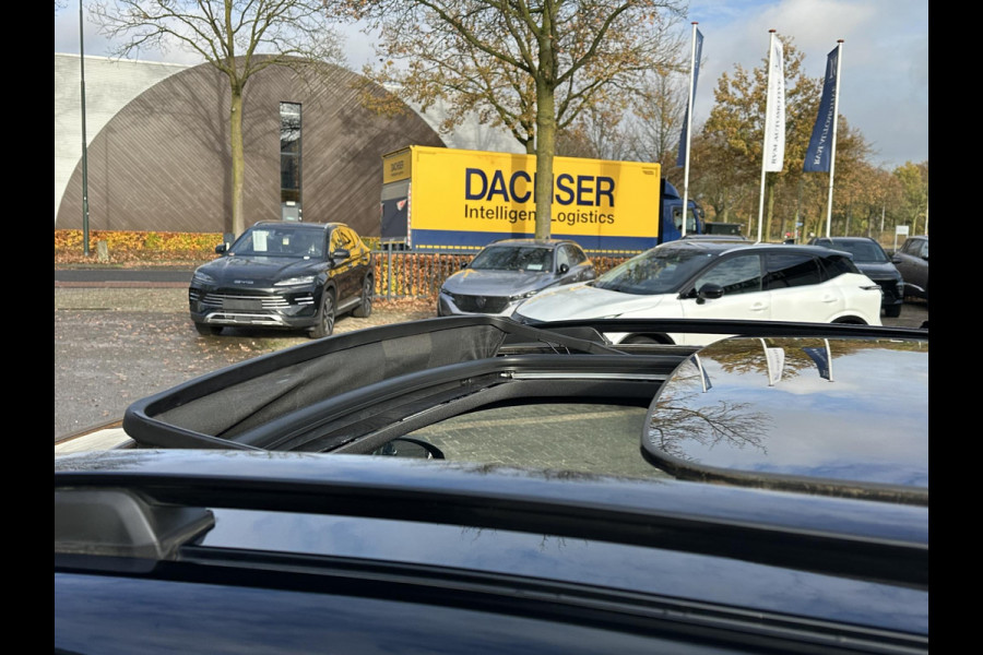 Lynk & Co 01 1.5 VAN: €30.900,- VOOR: €28.440,- UW EINDEJAARSVOORDEEL: €2.460,- | 11.000KM! PHEV PLUG-IN HYBRIDE | COMPLETE AUTO / ZWARTE HEMEL | ELEKTRISCH PANORAMADAK | FULL OPTIONS | LYNK & CO GARANTIE T/M 4-2028 | RIJKLAAR GELEVERD | BTW VERREKENBAAR