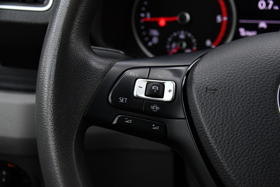 Volkswagen Crafter 35 2.0 TDI L3H2 PB Edition Adaptieve Cruise, Camera, Sensoren, 177pk, Automaat, LED, Multimedia, Trekhaak, Uniek!