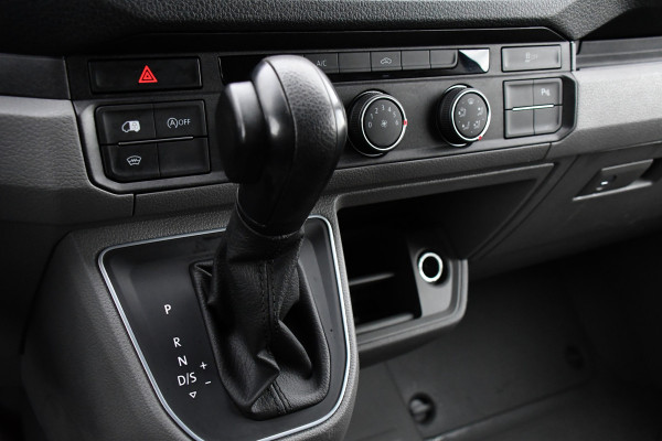 Volkswagen Crafter 35 2.0 TDI L3H2 PB Edition Adaptieve Cruise, Camera, Sensoren, 177pk, Automaat, LED, Multimedia, Trekhaak, Uniek!