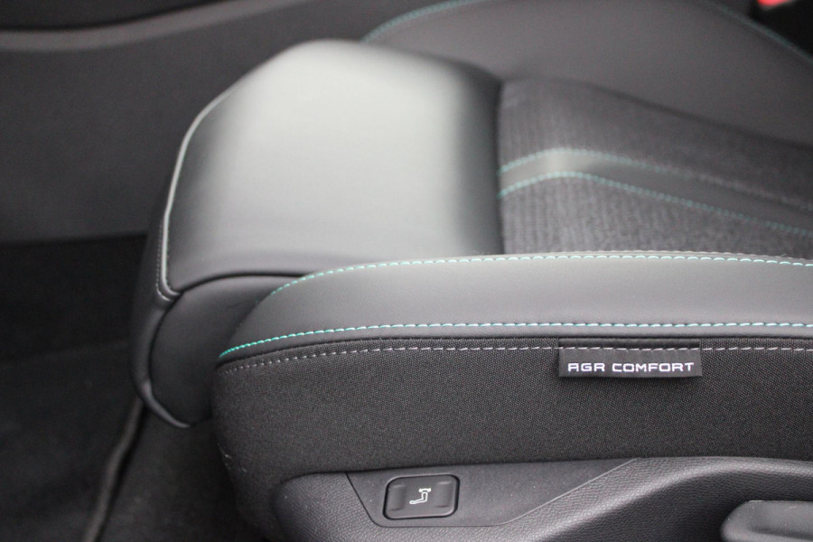 Peugeot 308 SW 1.2 Hybrid 145PK e-DCS6 ALLURE | AGR COMFORT STOELEN | AFNEEMBARE TREKHAAK | KEYLESS ENTRY/START | NAVIGATIE | DRAADLOZE APPLE CARPLAY/ANDROID AUTO | ACHTERUITRIJ CAMERA | STOEL/STUUR VERWARMING | LICHTMETALEN VELGEN 17" | ADAPTIVE CRUISE CONTROL | DAB+ RADIO |