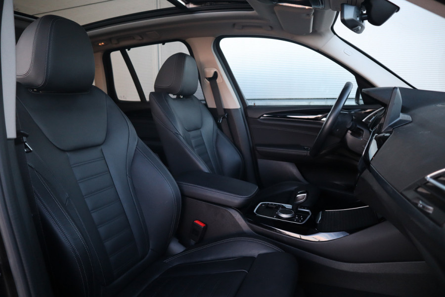 BMW X3 xDrive30e Pano Dak / Leder / 360 camera / HiFi /