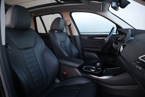BMW X3 xDrive30e Pano Dak / Leder / 360 camera / HiFi /