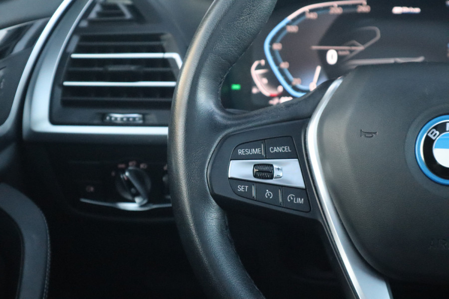 BMW X3 xDrive30e Pano Dak / Leder / 360 camera / HiFi /