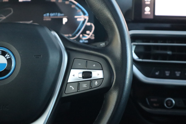 BMW X3 xDrive30e Pano Dak / Leder / 360 camera / HiFi /