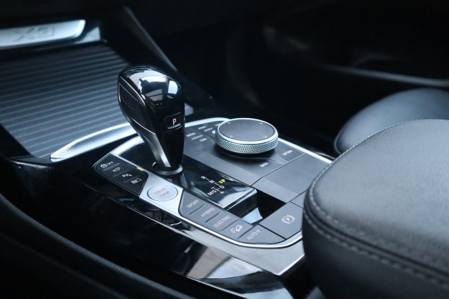 BMW X3 xDrive30e Pano Dak / Leder / 360 camera / HiFi /