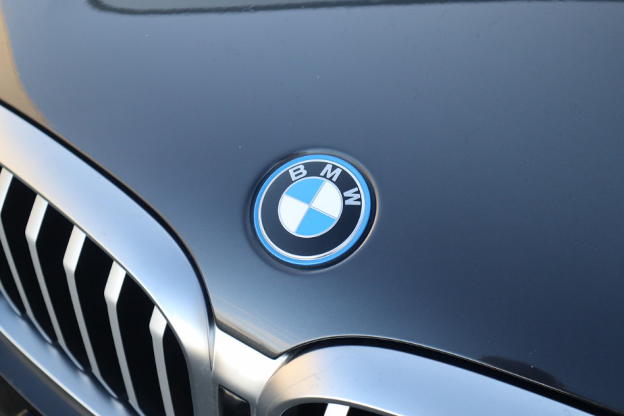 BMW X3 xDrive30e Pano Dak / Leder / 360 camera / HiFi /