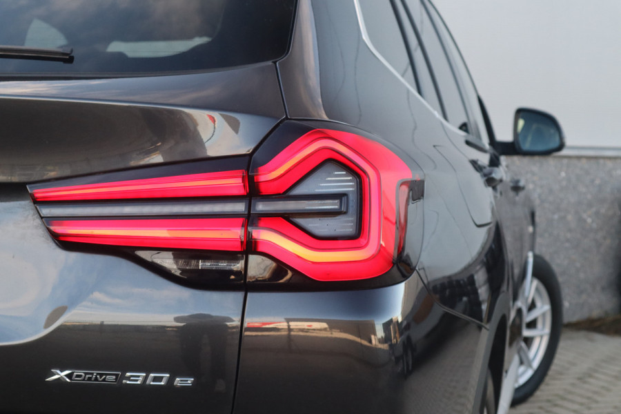 BMW X3 xDrive30e Pano Dak / Leder / 360 camera / HiFi /