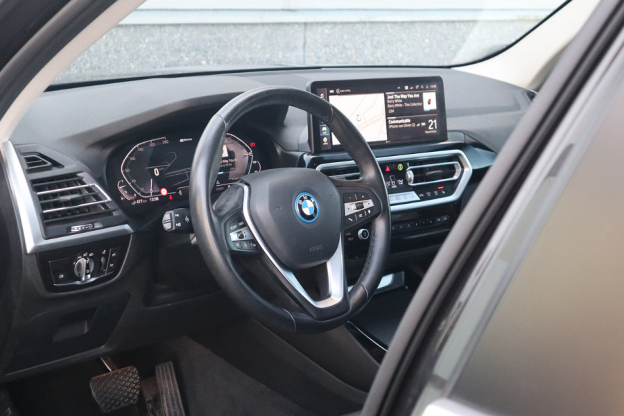 BMW X3 xDrive30e Pano Dak / Leder / 360 camera / HiFi /